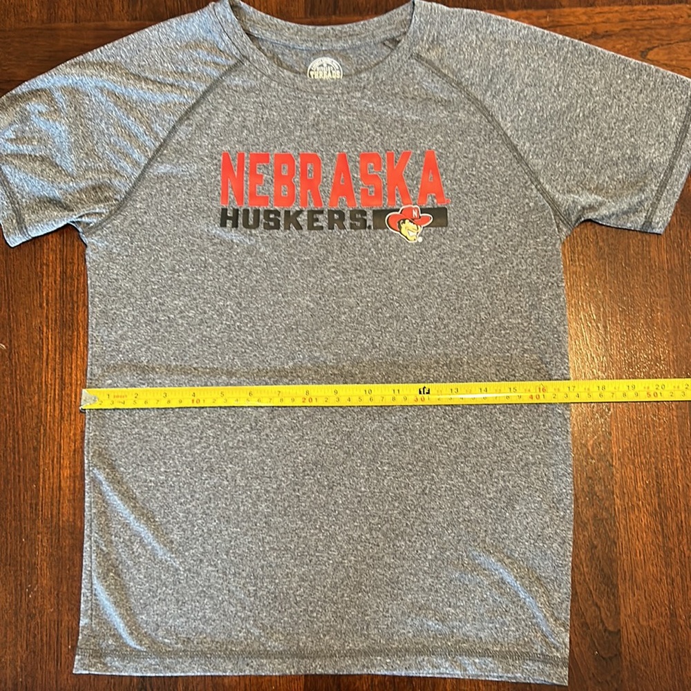 Nebraska Huskers football Dry fit short sleeve t-shirt, Kids L (12/14) - Picture 4 of 5
